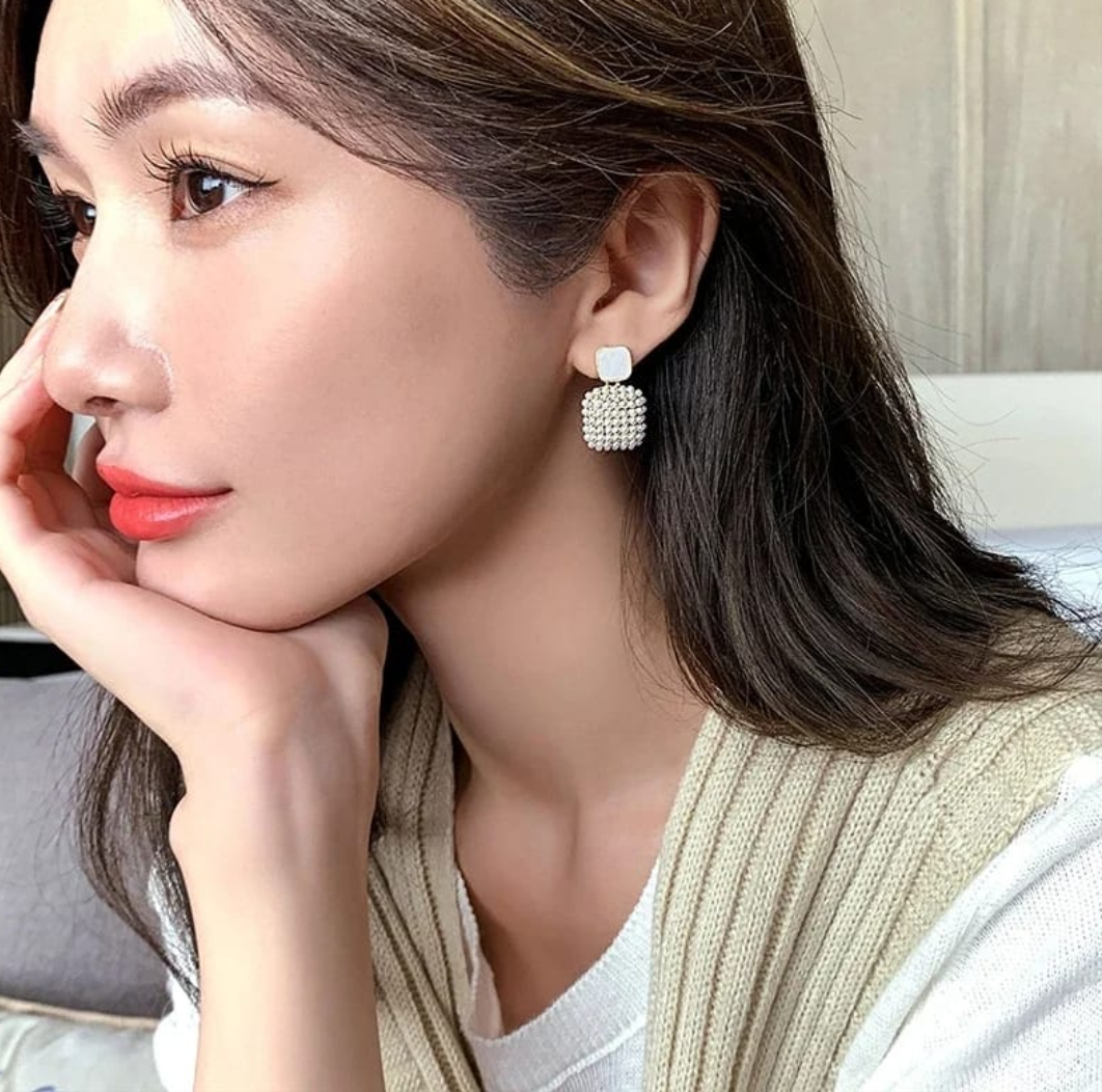 Chic Pearl Cluster Square Drop Earrings