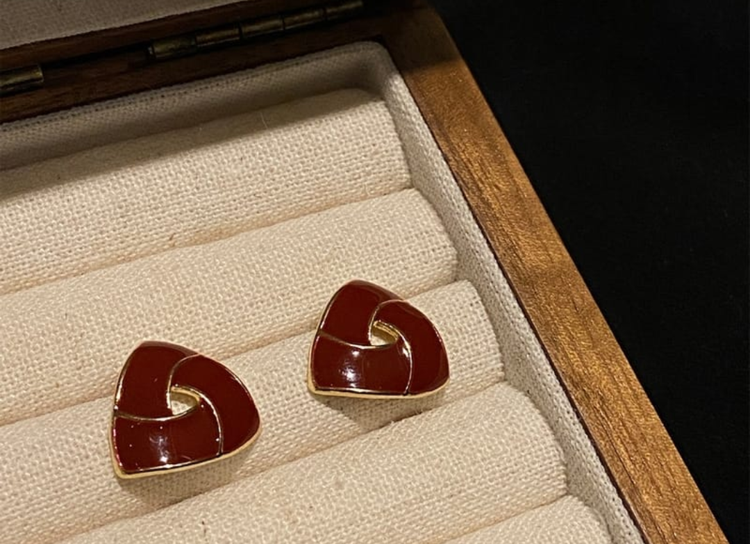 Elegant Burgundy Knot Stud Earring