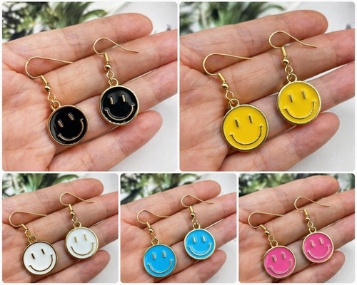 Smiley Face Earrings – Fun & Happy Vibes