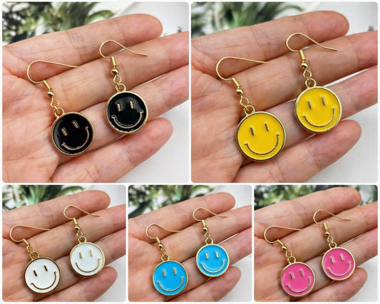Smiley Face Earrings – Fun & Happy Vibes