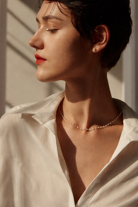 Minimal Pearl Beaded Choker Necklace