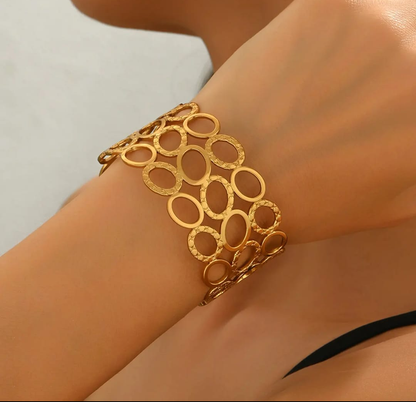 Geometric Circle Link Gold Cuff Bracelet