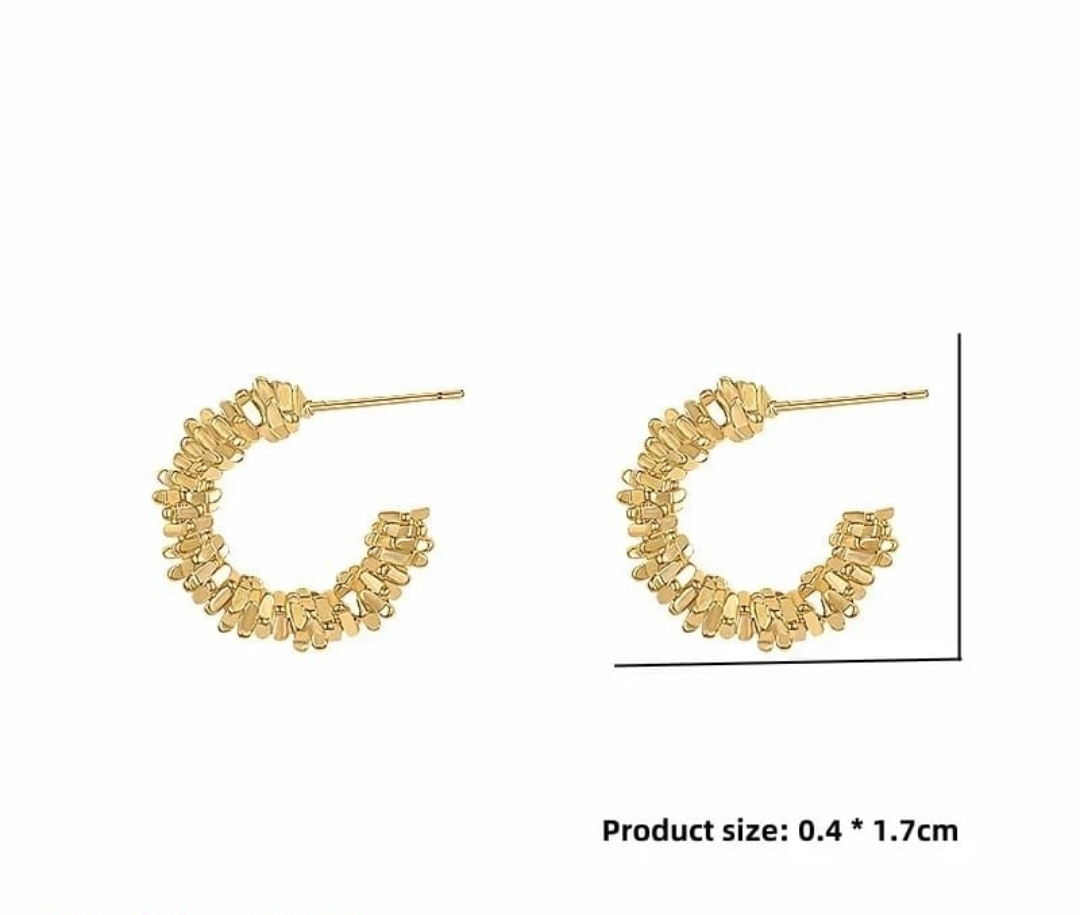 Chic Textured Gold Hoop Earrings