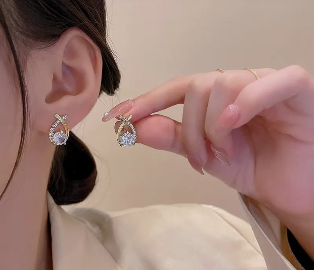 Elegant Twist Crystal Stud Earrings