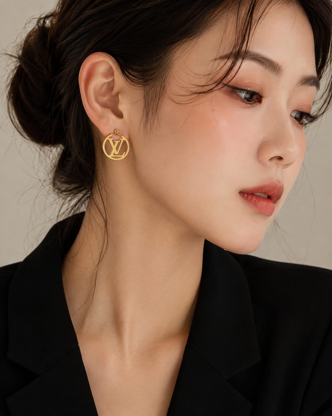 Gold-Tone Round Logo Statement Stud Earrings – Elegant Fashion Earrings for Women
