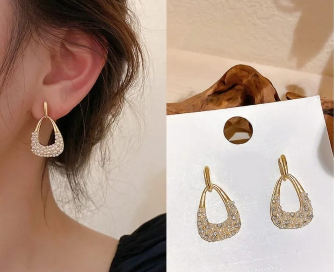 ✨ Pearl & Crystal Drop Earrings – Soft Luxury Elegance
