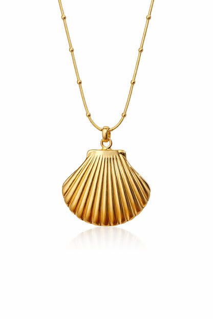Gold Seashell Pendant Necklace – Ocean-Inspired Jewellery