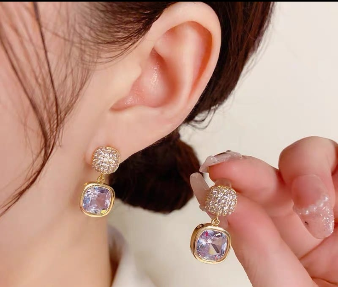 Radiant Crystal Drop Earrings – Timeless Sparkle Luxe