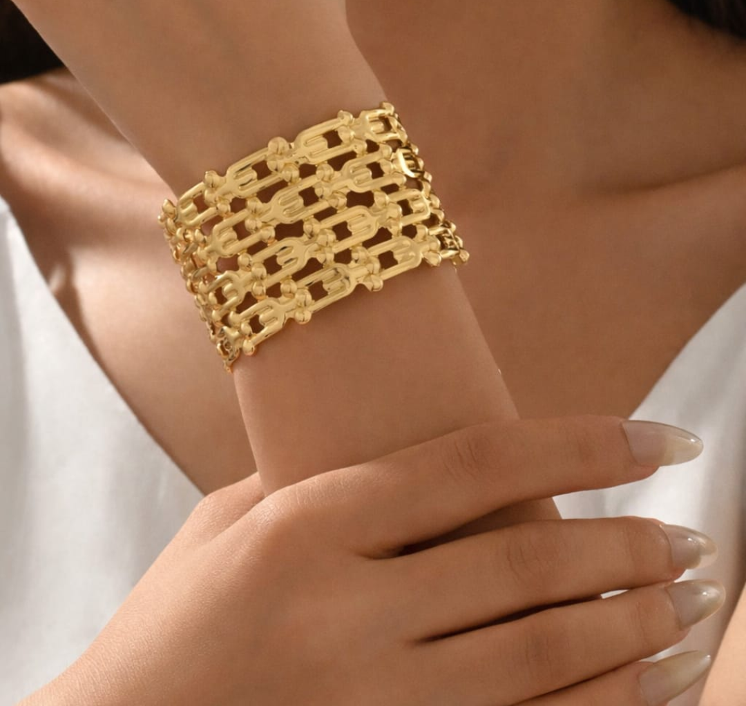 Luxe Chain-Link Gold Cuff